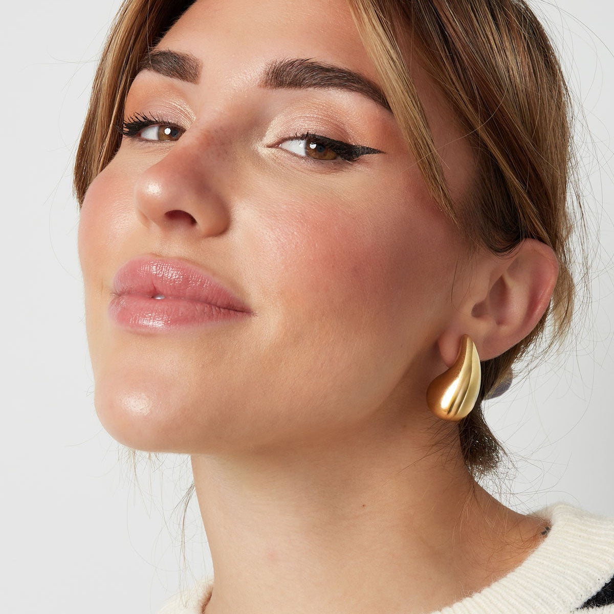 Women's Thick Dome Drop Earrings Made of Stainless Steel - Medium